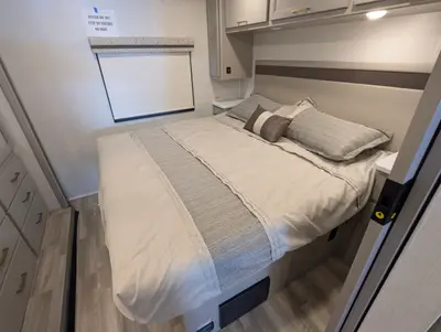 2025 Thor Motor Coach Windsport photo 36