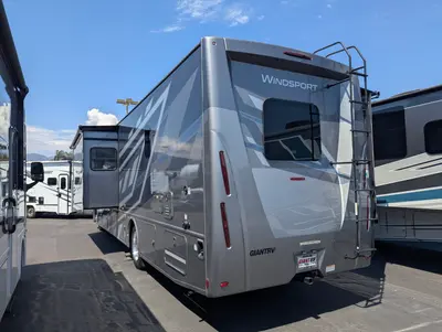 2025 Thor Motor Coach Windsport photo 4