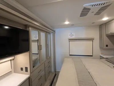2025 Thor Motor Coach Windsport photo 38