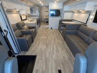 2025 Thor Motor Coach Windsport photo 18