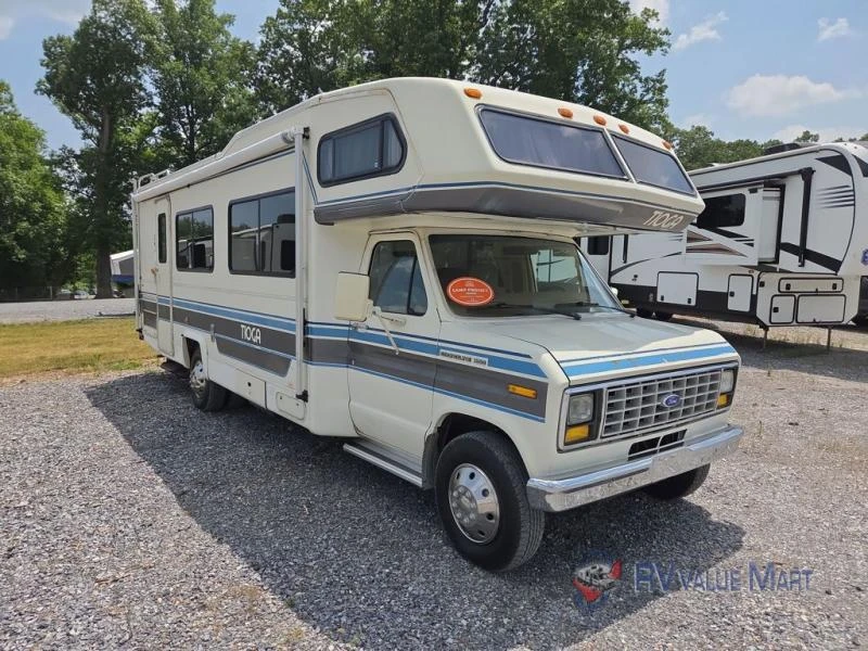 1989 Fleetwood RV Tioga exterior