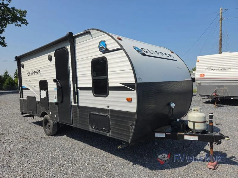 2022 Coachmen RV Clipper Ultra-Lite exterior