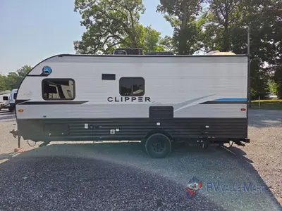 2022 Coachmen RV Clipper Ultra-Lite photo 5