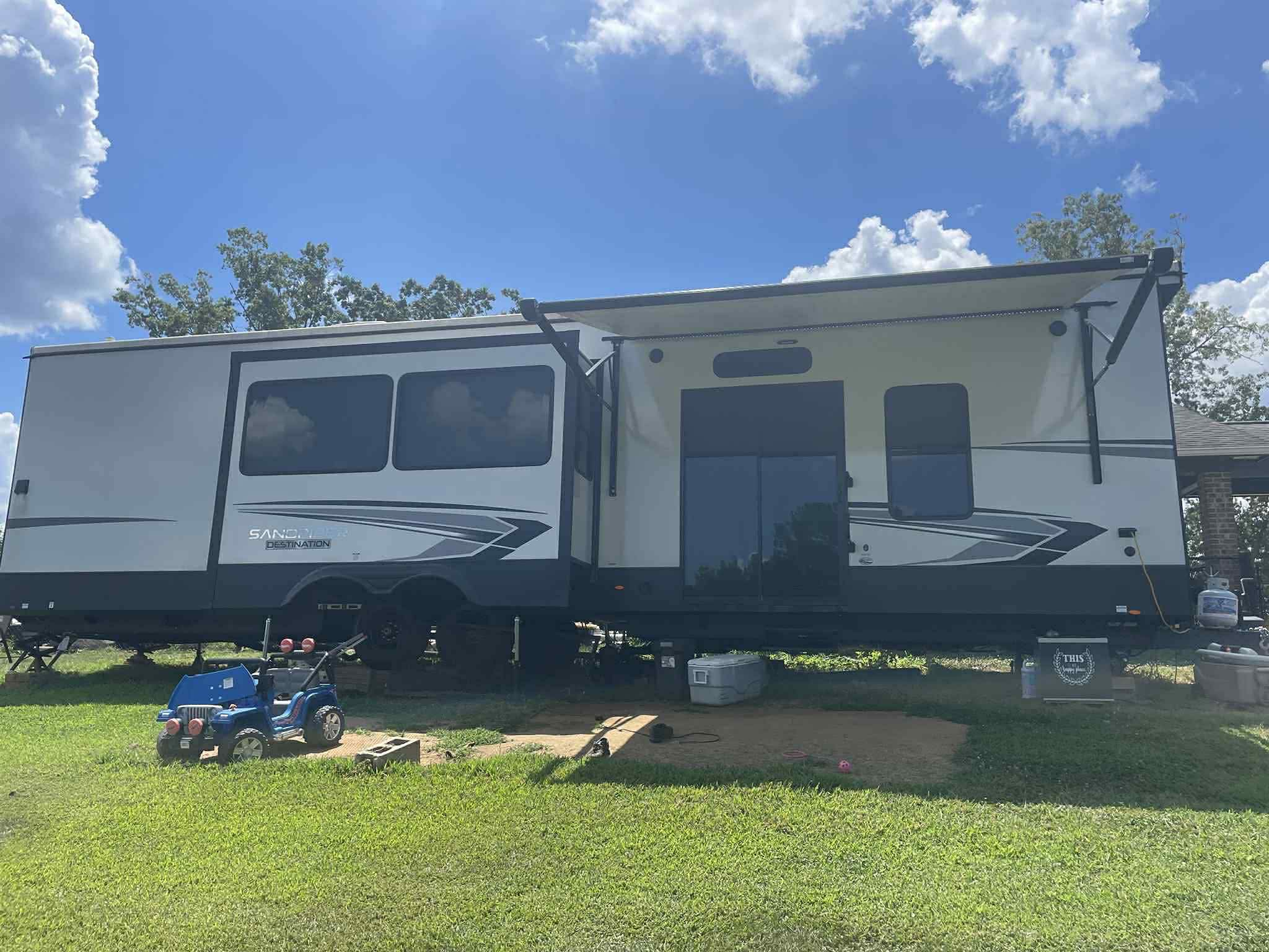 2024 FOREST RIVER SANDPIPER DESTINATION exterior
