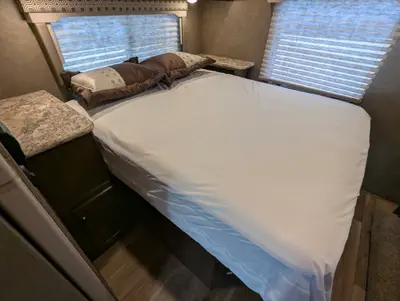 2020 Thor Motor Coach Four Winds 31W photo 24