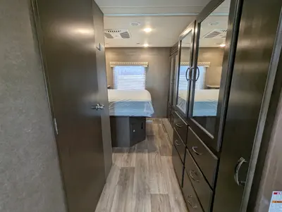 2020 Thor Motor Coach Four Winds 31W photo 21