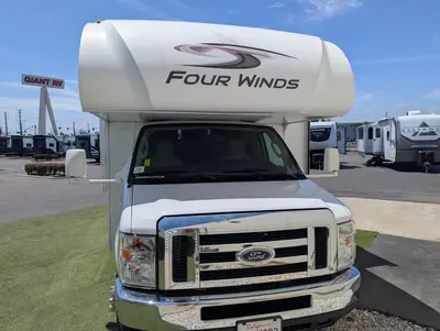 2020 Thor Motor Coach Four Winds 31W photo 3