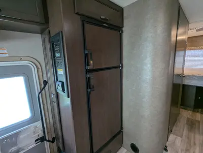 2020 Thor Motor Coach Four Winds 31W photo 20