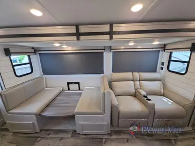 2024 CrossRoads RV Sunset Trail photo 12