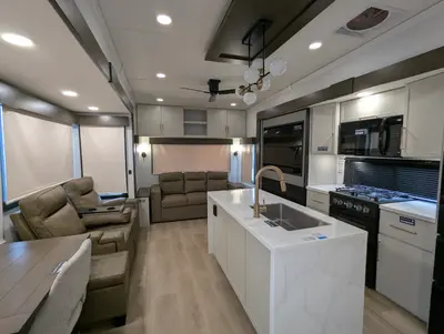 2027 Alliance RV Paradigm 310RL photo 32