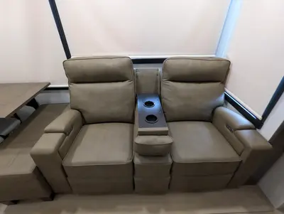2027 Alliance RV Paradigm 310RL photo 37