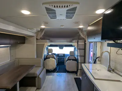 2022 Winnebago Navion Navion photo 36