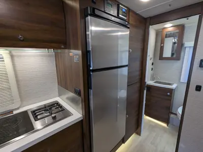 2022 Winnebago Navion Navion photo 27