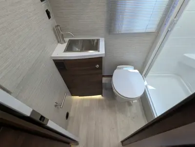 2022 Winnebago Navion Navion photo 31