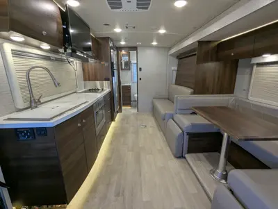 2022 Winnebago Navion Navion photo 15