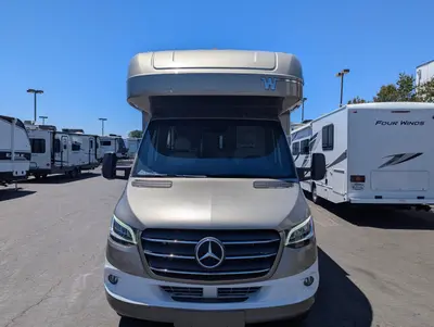 2022 Winnebago Navion Navion photo 3