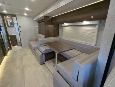 2022 Winnebago Navion Navion photo 14