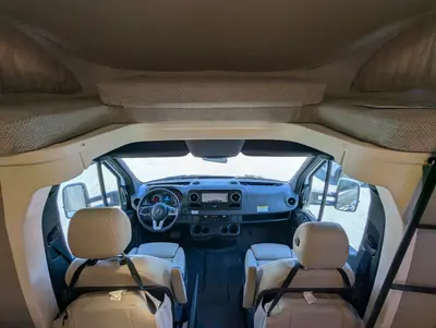 2022 Winnebago Navion Navion photo 37