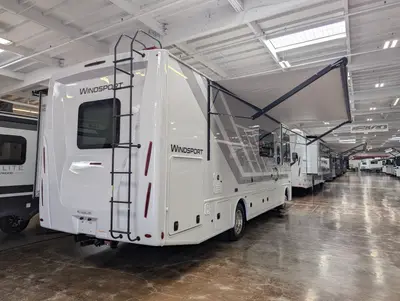 2027 Thor Motor Coach Windsport photo 10