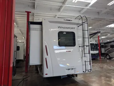 2027 Thor Motor Coach Windsport photo 9