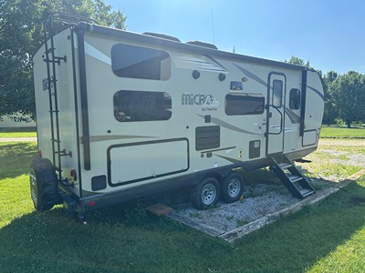 Used 2019 Forest River Flagstaff Micro Lite 25BRDS