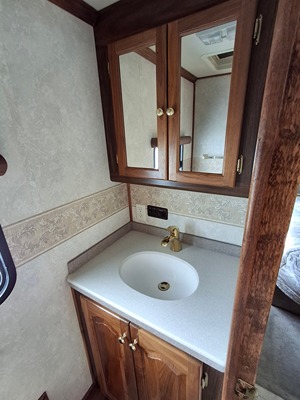 2003 TIFFIN MOTORHOMES PHAETON photo 25