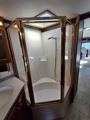 2003 TIFFIN MOTORHOMES PHAETON photo 23