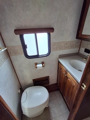 2003 TIFFIN MOTORHOMES PHAETON photo 24