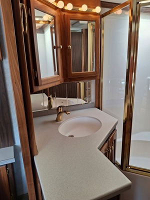 2003 TIFFIN MOTORHOMES PHAETON photo 40