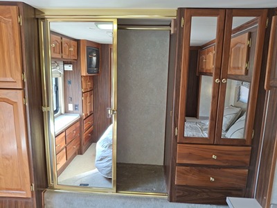 2003 TIFFIN MOTORHOMES PHAETON photo 33