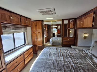 2003 TIFFIN MOTORHOMES PHAETON photo 28