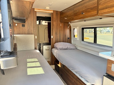 2021 WINNEBAGO TRAVATO photo 2