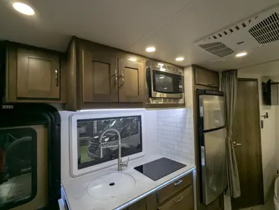 2024 Dynamax Corp Isata 3 Series 24FW photo 23
