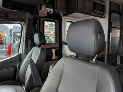 2024 Dynamax Corp Isata 3 Series 24FW photo 6