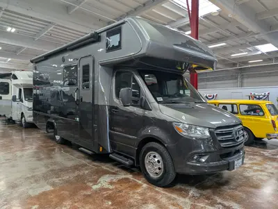 Used 2024 Dynamax Corp Isata 3 Series 24FW