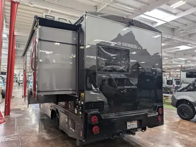 2024 Dynamax Corp Isata 3 Series 24FW photo 8