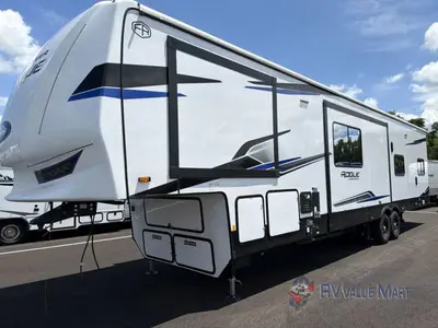2026 Forest River RV Vengeance Rogue Armored photo 4