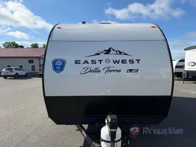 2025 EAST TO WEST Della Terra LE photo 2