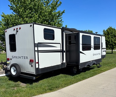 Used 2019 Keystone Sprinter 355BH
