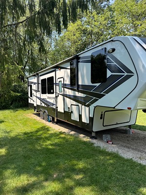 2019 GRAND DESIGN MOMENTUM photo 10