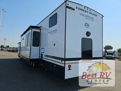 2025 Forest River RV Wildwood Grand Lodge photo 5