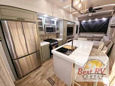 2025 Redwood RV Regency photo 13