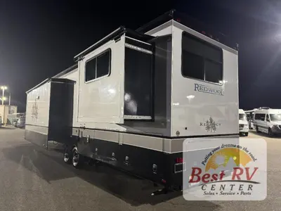 2025 Redwood RV Regency photo 5