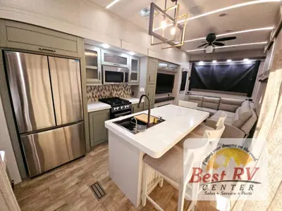 2025 Redwood RV Regency photo 9