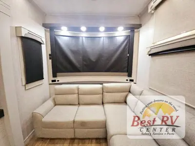 2025 Redwood RV Regency photo 31