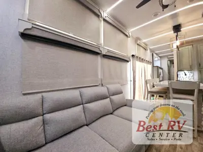 2025 Redwood RV Regency photo 38