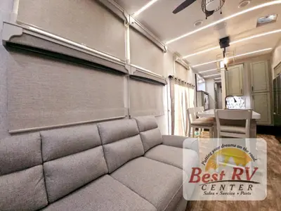2025 Redwood RV Regency photo 37