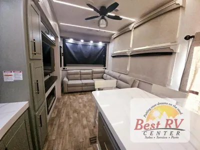 2025 Redwood RV Regency photo 21