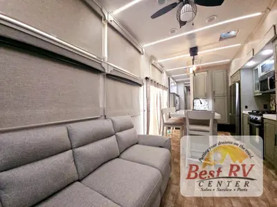 2025 Redwood RV Regency photo 39