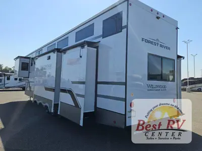 2025 Forest River RV Wildwood Heritage Glen photo 8
